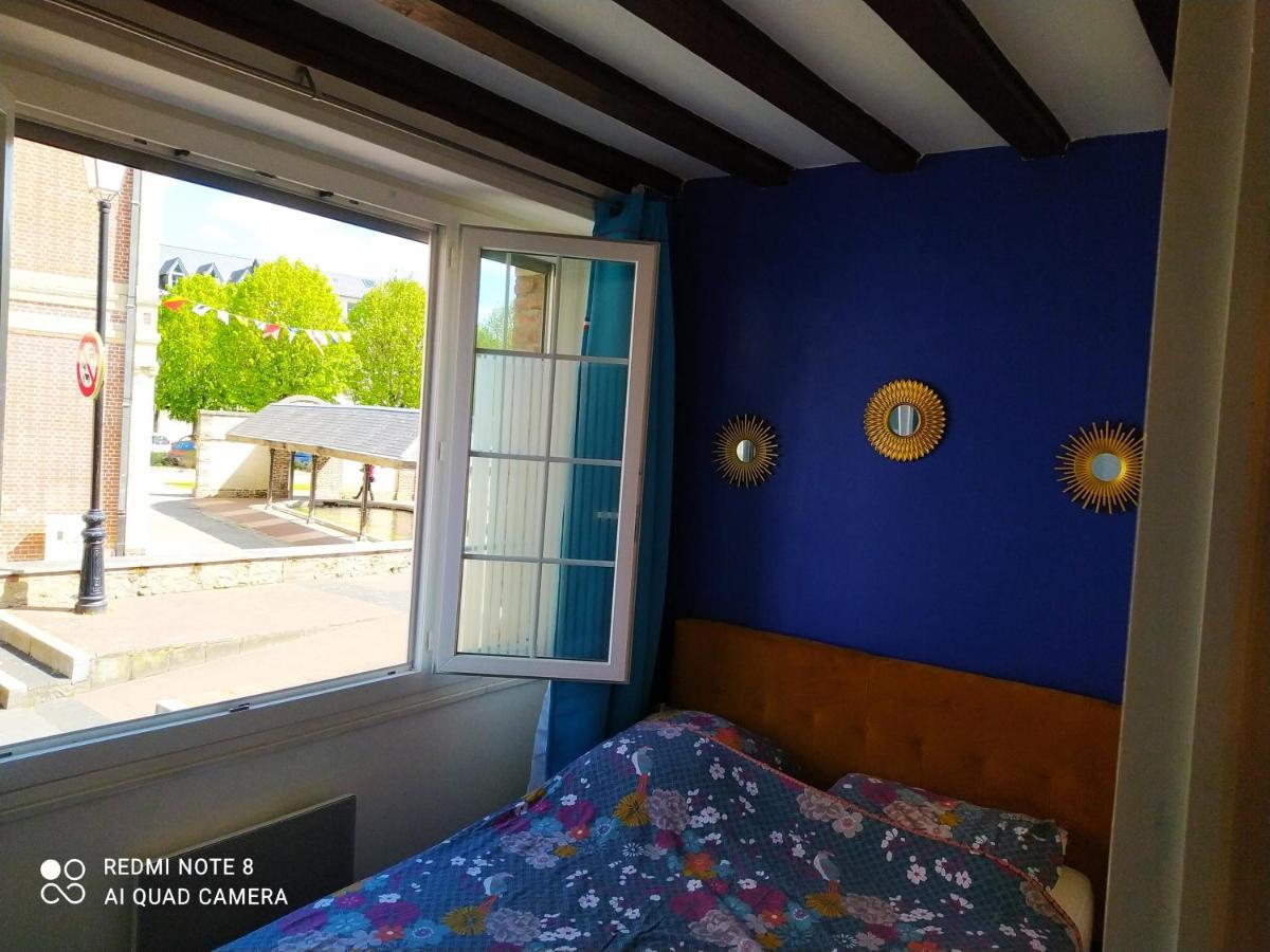 Bel appartement à Honfleur Esterno foto