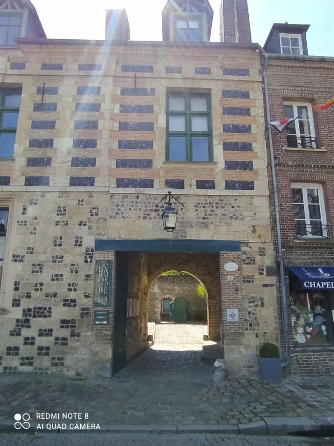 Bel appartement à Honfleur Esterno foto